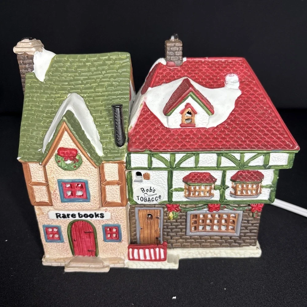 1994 LEMAX Dickensvale Village Porcelain Rare Books Bobs Tobacco Lighted‎ House